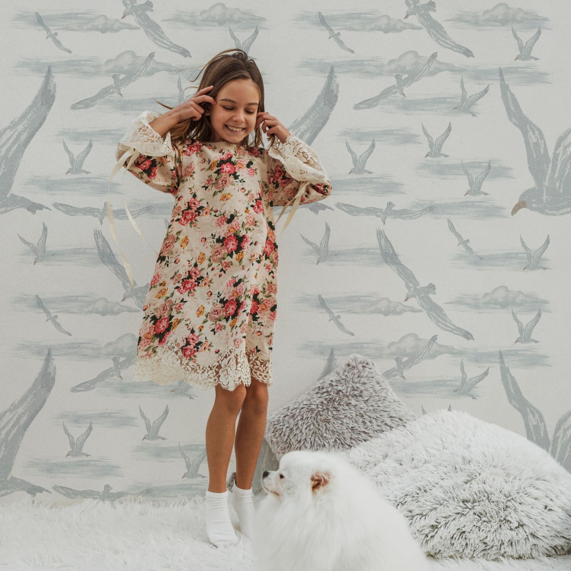 Birds Wallpaper for Nursery and Kids Rooms - Seagull Soar